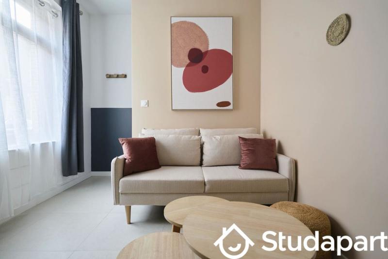 Chambre - 10 m² - 1 pièce