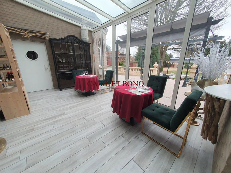 Fonds de commerce - 900 m²