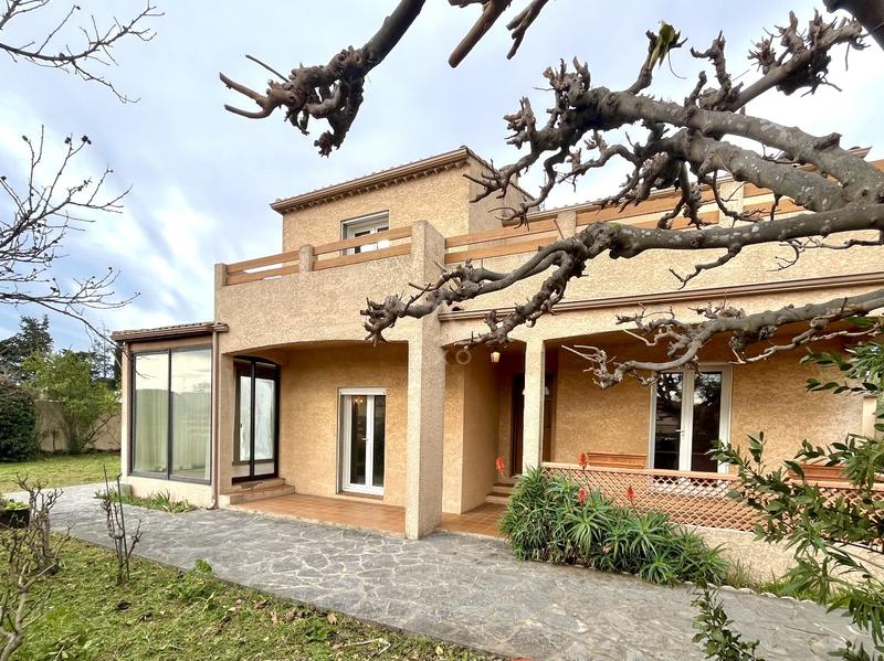 Maison - 174 m² - 5 pièces