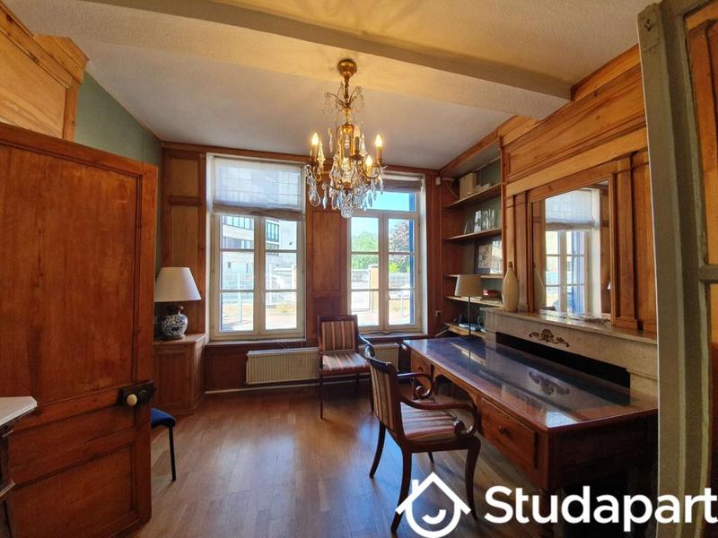 Maison - 170 m² - 8 pièces