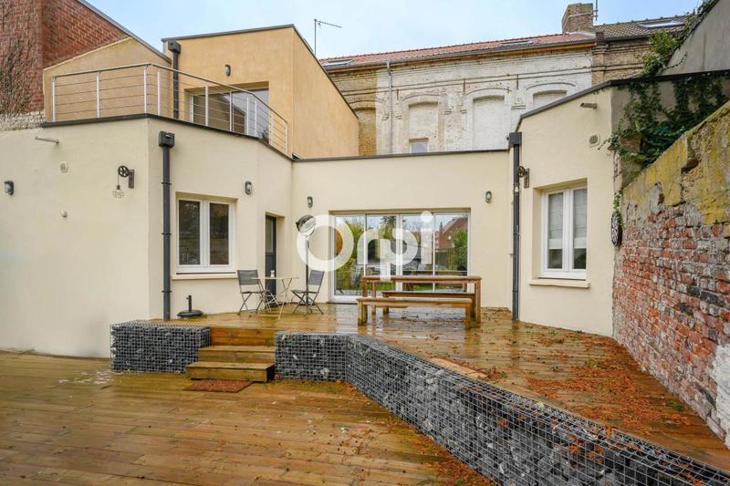 Maison - 180 m² - 7 pièces