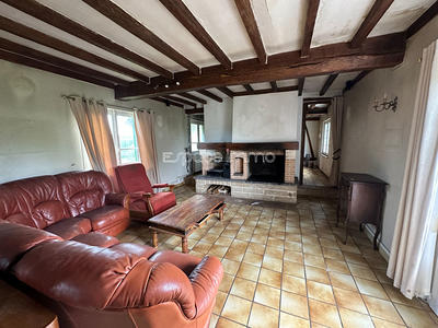 Maison - 213 m² - 7 pièces