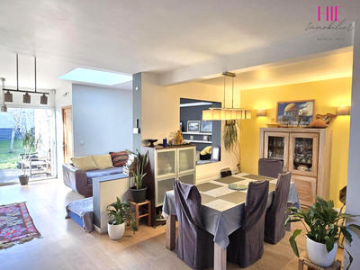 Maison traditionnelle - 110 m² - 7 pièces