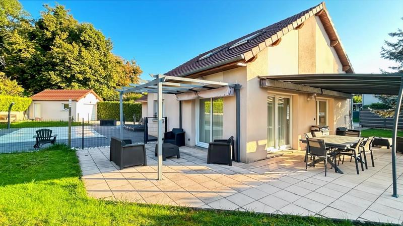 Maison - 112 m² - 5 pièces