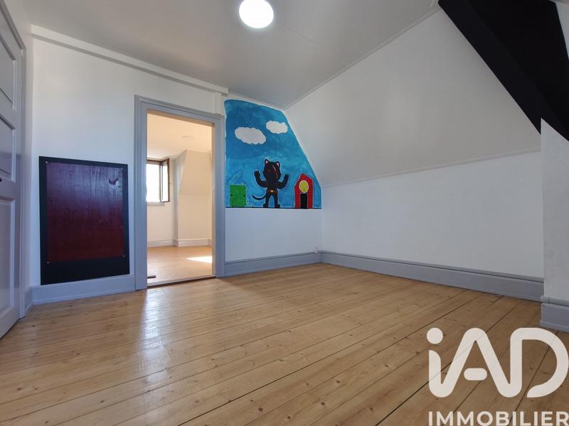Maison - 93 m² - 5 pièces