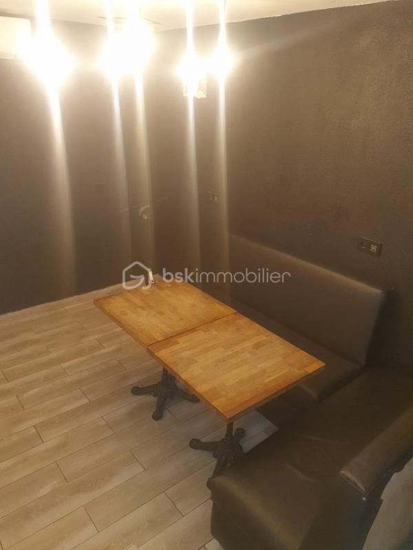 Local commercial - 70 m² - 2 pièces