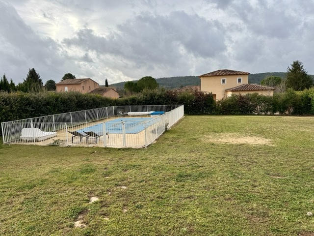 Maison - 137 m² - 5 pièces