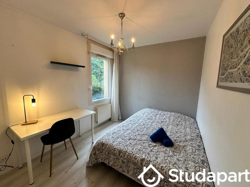 Chambre - 9 m² - 1 pièce