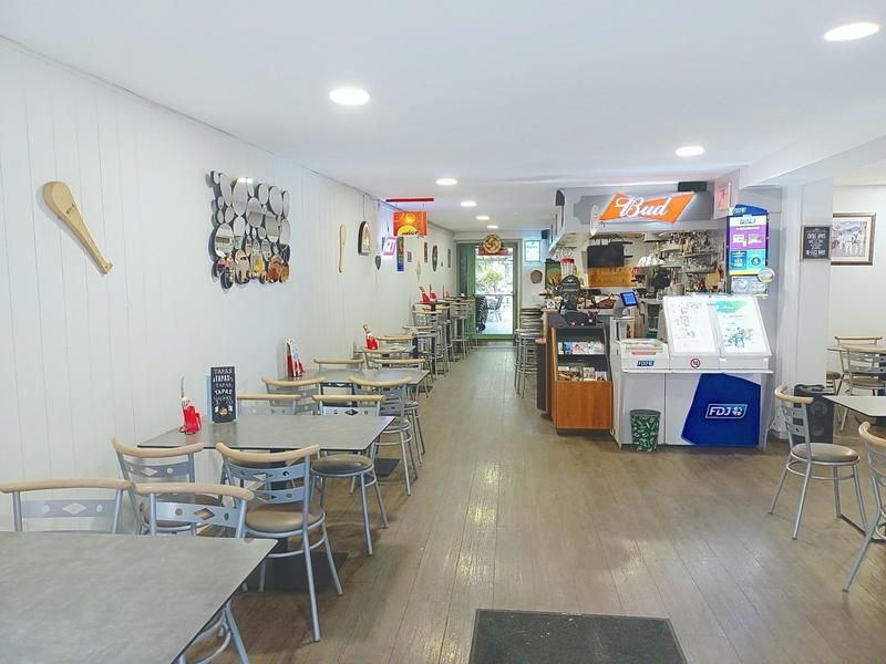 Local commercial - 262 m² - 13 pièces