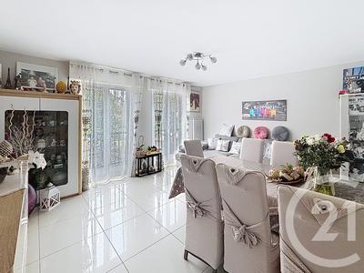 Appartement - 72 m² - 3 pièces