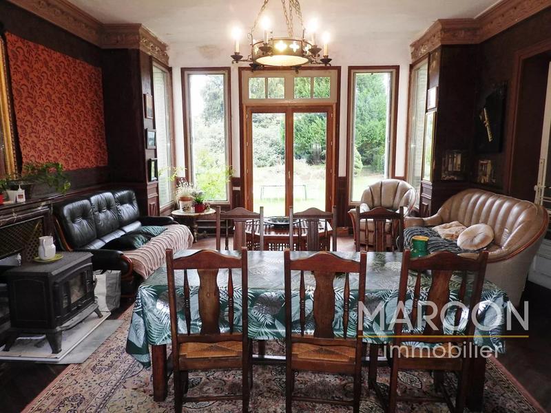 Maison - 320 m² - 10 pièces