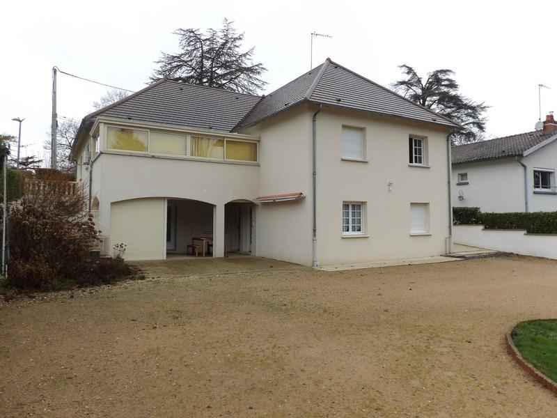 Maison - 186 m² - 12 pièces