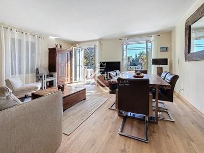 Appartement - 95 m² - 4 pièces