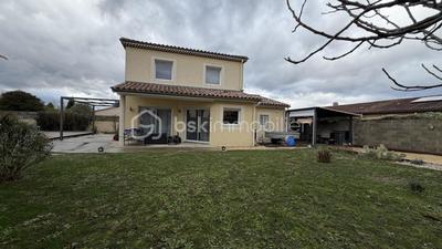 Maison - 102 m² - 5 pièces