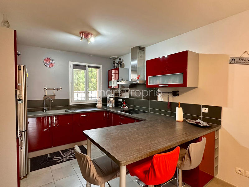 Villa - 80 m² - 4 pièces