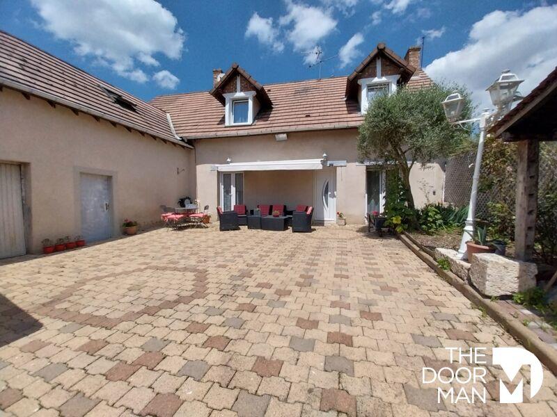 Maison - 200 m² - 5 pièces