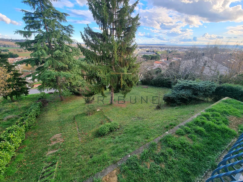 Maison - 96 m² - 4 pièces