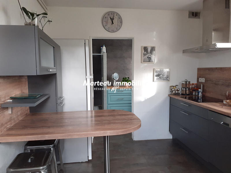 Maison - 250 m² - 6 pièces