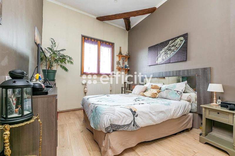 Maison - 94 m² - 5 pièces