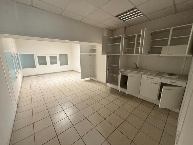 Bureau - 365 m² - 13 pièces