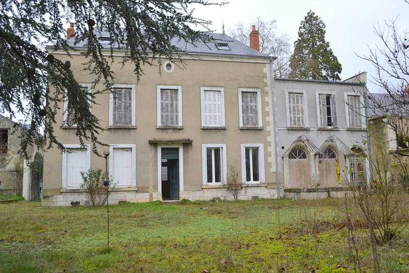 Maison - 240 m² - 9 pièces