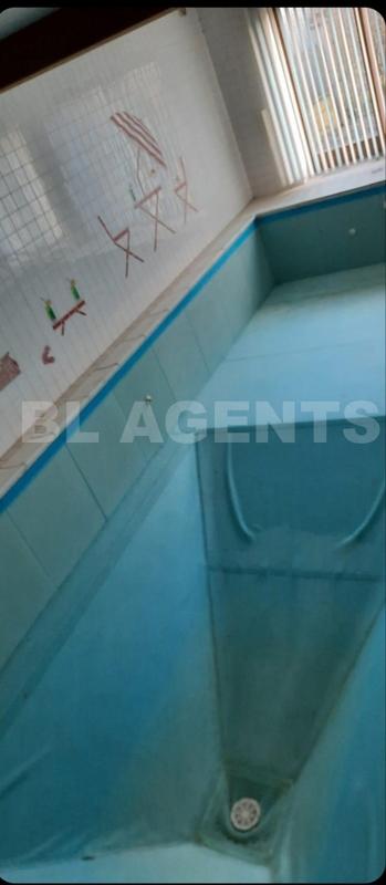 Villa - 546 m² - 15 pièces