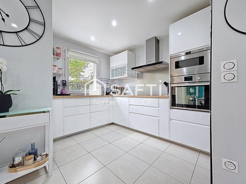 Appartement - 82 m² - 4 pièces