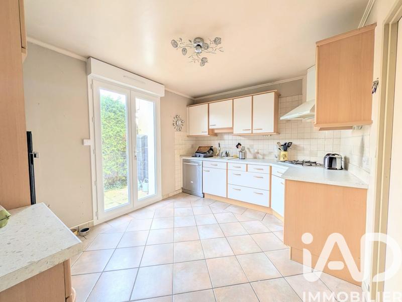 Maison - 90 m² - 5 pièces