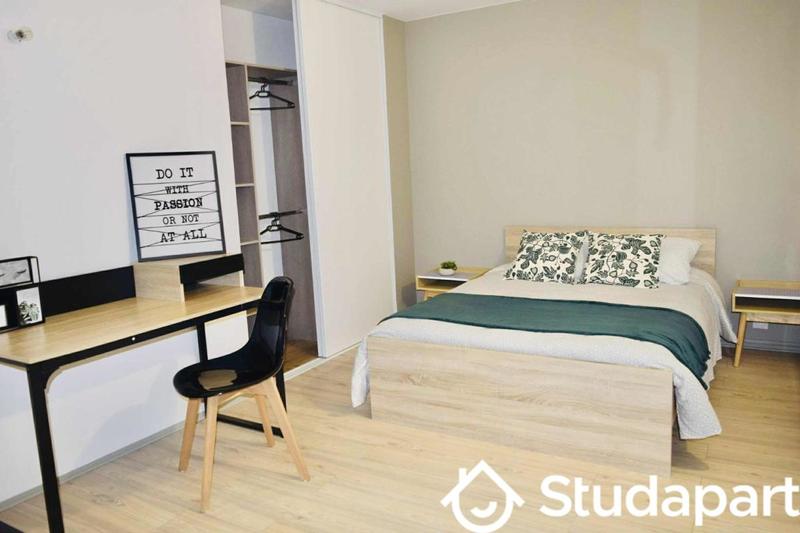 Chambre - 12 m² - 1 pièce