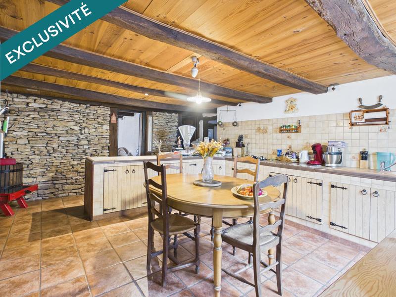 Maison - 93 m² - 5 pièces
