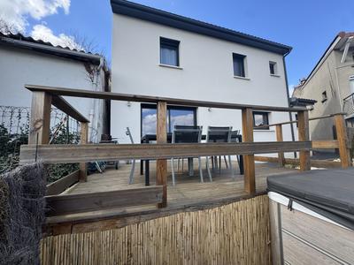 Maison - 105 m² - 5 pièces