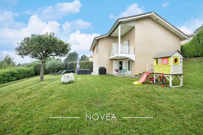 Maison - 135 m² - 6 pièces