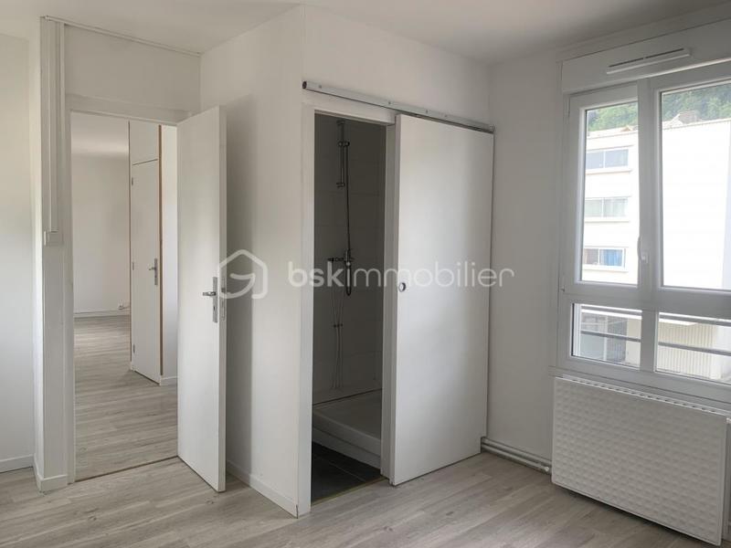 Immeuble - 214 m² - 12 pièces