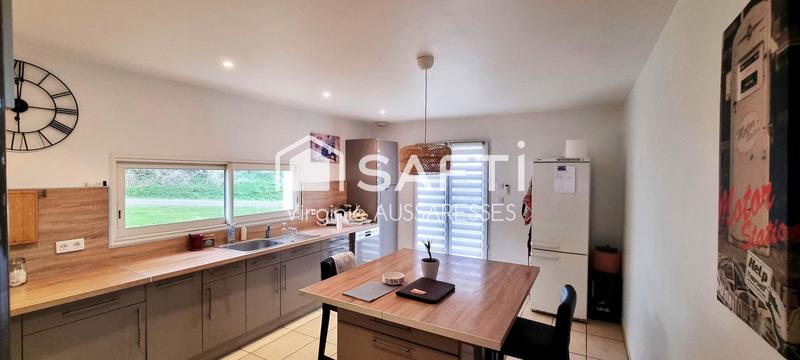 Maison - 234 m² - 6 pièces