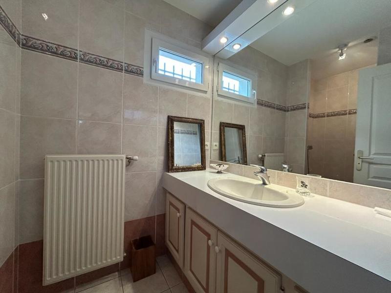 Maison - 190 m² - 7 pièces