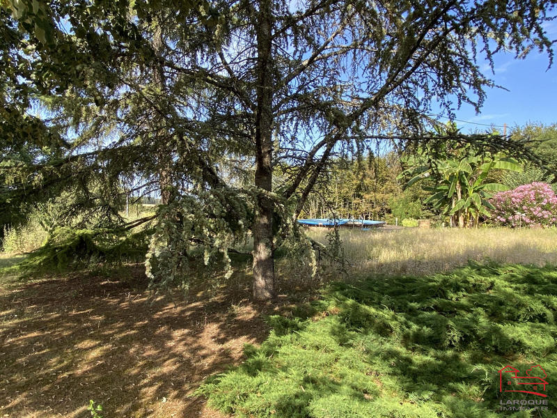 Maison - 220 m² - 6 pièces