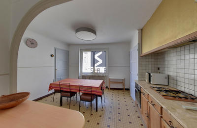 Maison - 120 m² - 8 pièces