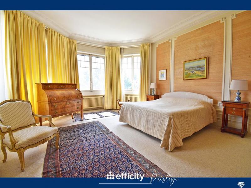 Maison - 450 m² - 16 pièces