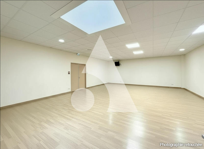 Local commercial - 255 m²