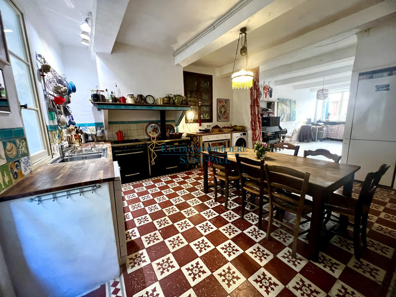 Maison - 220 m² - 10 pièces