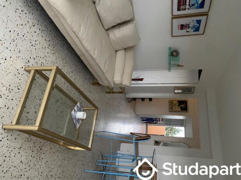 Chambre - 12 m² - 1 pièce