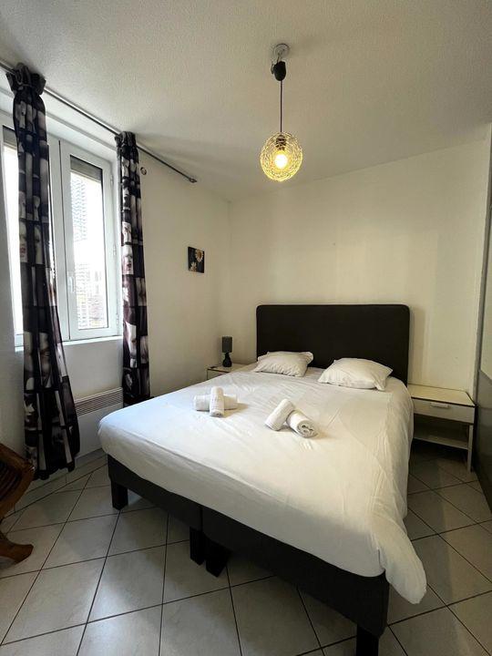 Appartement - 80 m² - 4 pièces