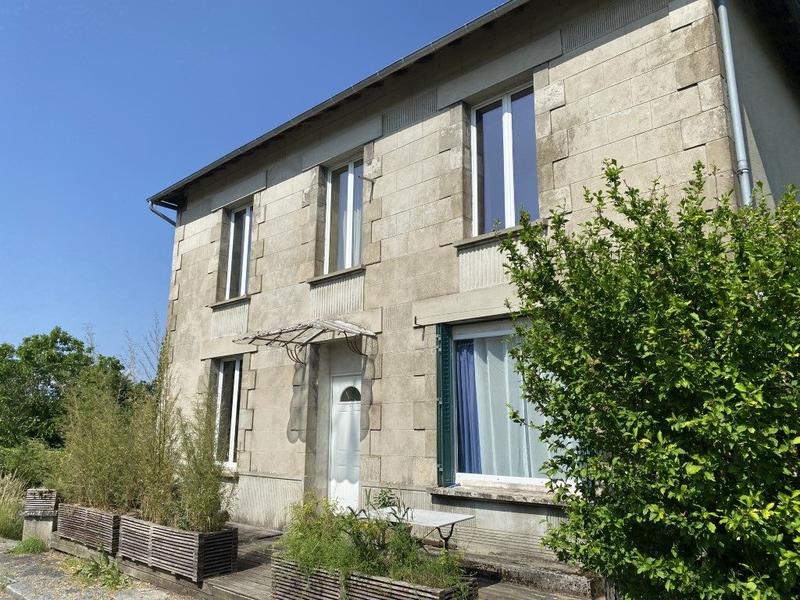 Maison ancienne - 195 m² - 8 pièces