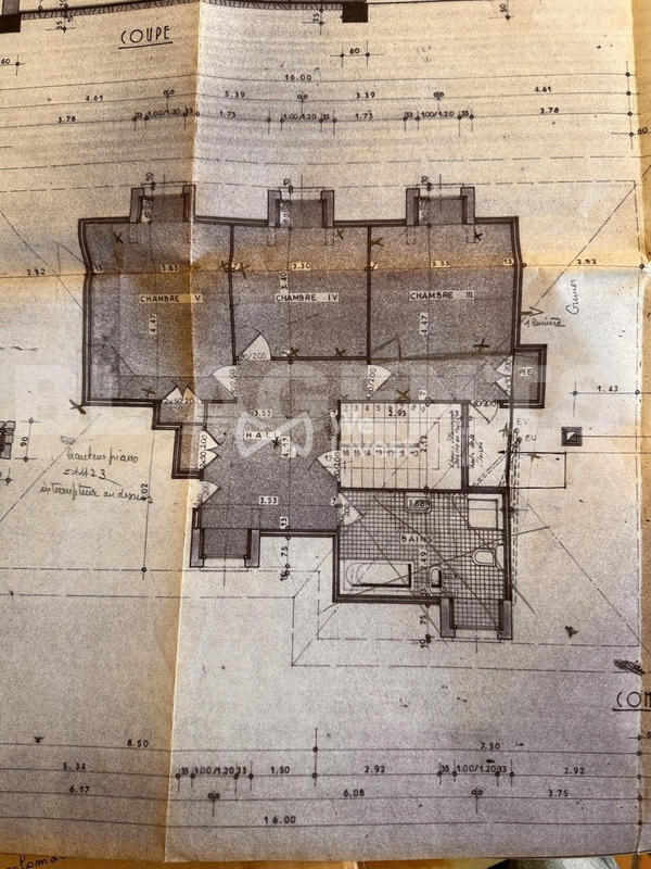 Maison - 206 m² - 8 pièces