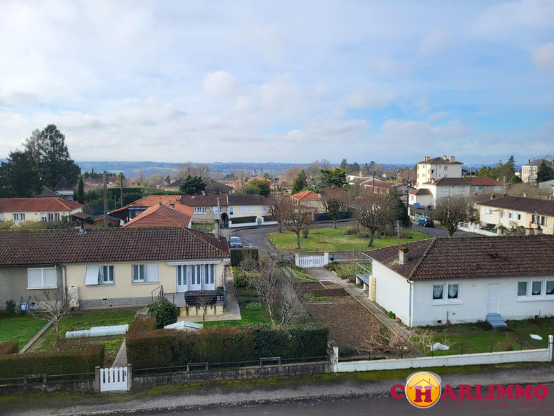 Appartement - 82 m² - 3 pièces