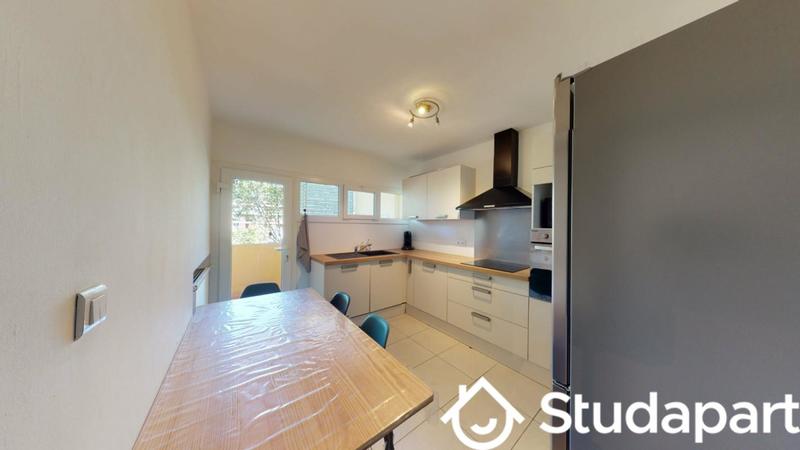 Chambre - 9 m² - 1 pièce