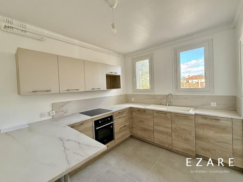 Appartement - 102 m² - 5 pièces