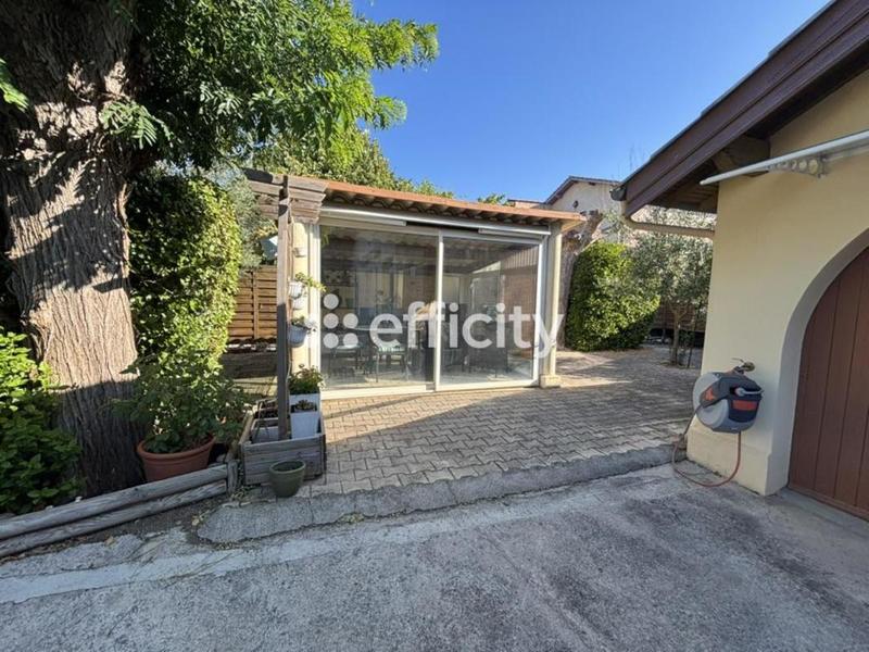 Maison - 89 m² - 5 pièces