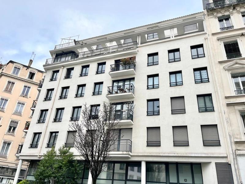 Appartement - 77 m² - 3 pièces