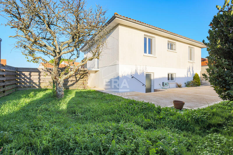 Maison - 93 m² - 4 pièces